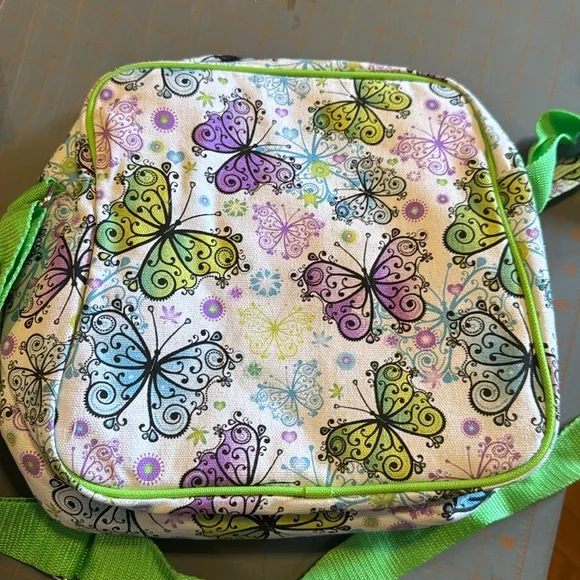 Sachi Insulated Green Butterfly Bag - Picture 6 of 6